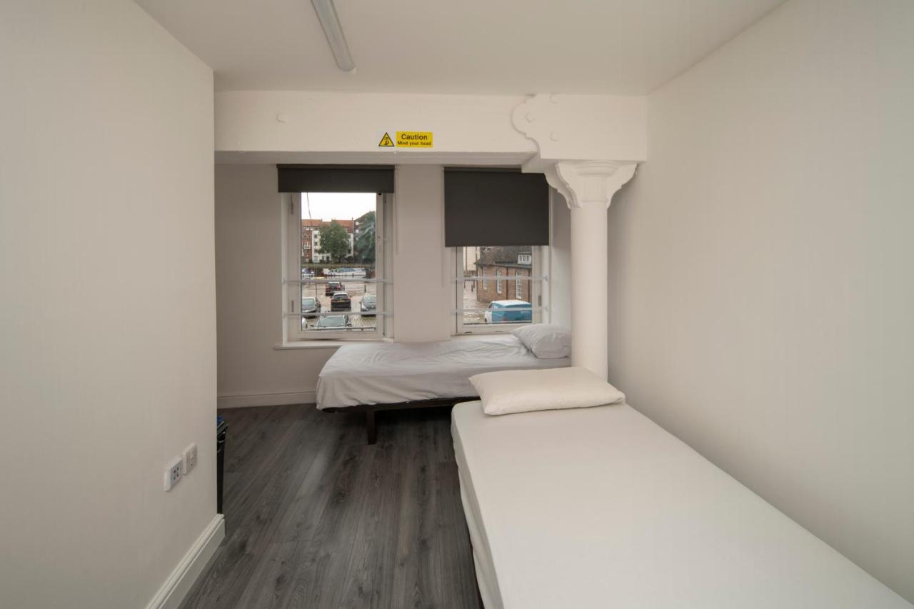 Harbourside Hostel Bristol Exterior foto